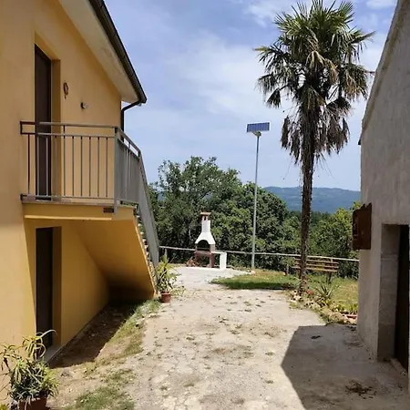 Apartment Grappolonero Laino Castello