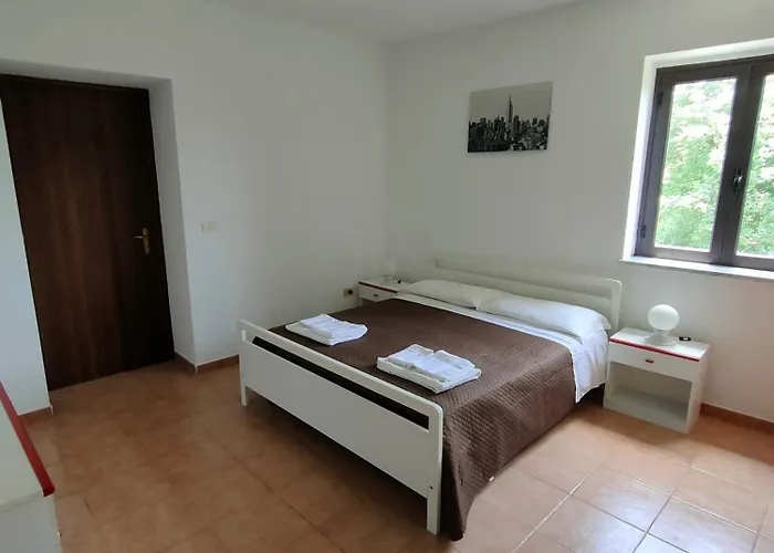 Grappolonero Lejlighed Laino Castello